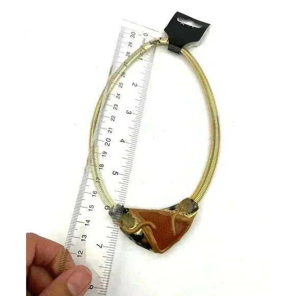 VTG Gold Tone Metal Necklace Unique Kitsch Design 12" Long - Picture 3 of 8